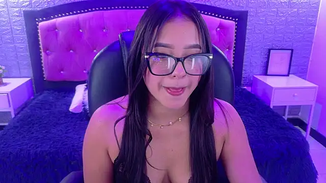 Mia sthone online show from March 11, 2026, 3:23 am