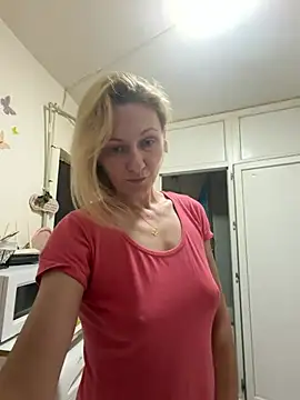 Snapshot of Secret_Ladyx chatting on June 15, 2026, 3:53 am Secret Ladyx online show from June 15, 2026, 3:53 am