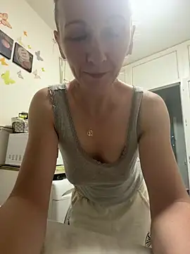 Snapshot of Secret_Ladyx chatting on June 22, 2026, 7:33 pm Secret Ladyx online show from June 22, 2026, 7:33 pm