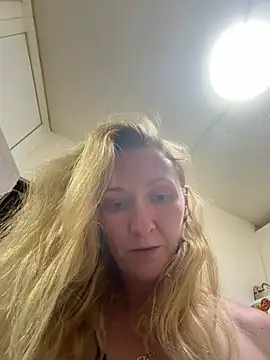 Snapshot of Secret_Ladyx chatting on June 29, 2026, 5:13 pm Secret Ladyx online show from June 29, 2026, 5:13 pm
