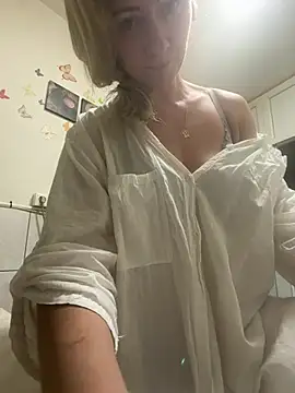 Snapshot of Secret_Ladyx chatting on July 1, 2026, 4:03 am Secret Ladyx online show from July 1, 2026, 4:03 am