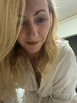 Snapshot of Secret_Ladyx chatting on July 13, 2026, 3:42 am Secret Ladyx online show from July 13, 2026, 3:42 am