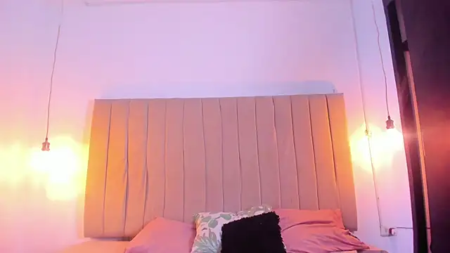 karina foxi online show from March 13, 2026, 12:56 pm