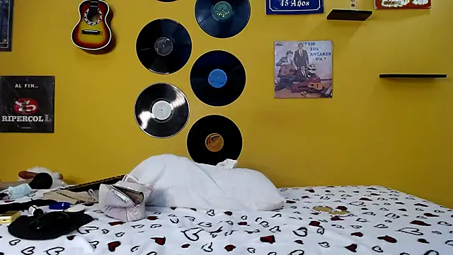 lilithevil32 online show from March 19, 2026, 3:10 am