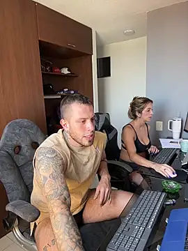 Snapshot of Dra-Dr-Fitness chatting on March 16, 2026, 6:23 pm Dra-Dr-Fitness online show from March 16, 2026, 6:23 pm