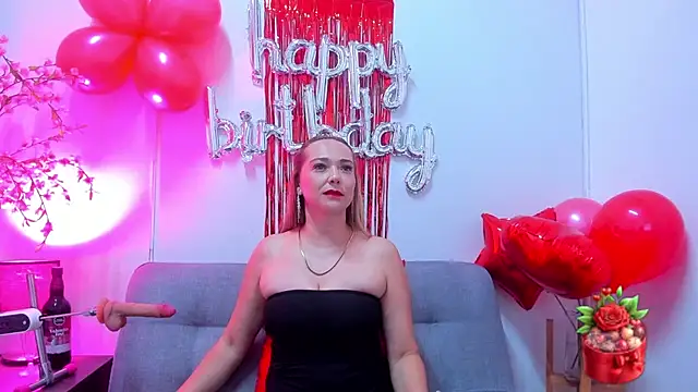 KahiaSmith online show from May 11, 2026, 2:45 pm