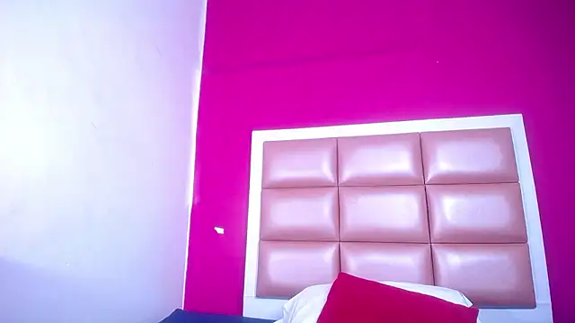 Snapshot of secrett_whore18 chatting on March 4, 2026, 6:36 pm secrett whore18 online show from March 4, 2026, 6:36 pm