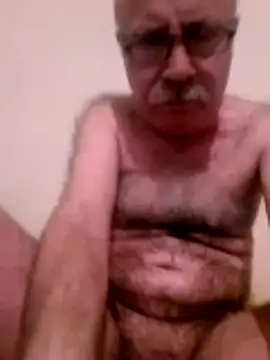 Cetin4 online show from April 21, 2026, 6:23 pm