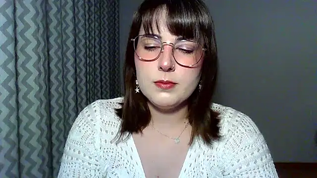 Snapshot of ClaraHard chatting on July 6, 2026, 7:05 pm ClaraHard online show from July 6, 2026, 7:05 pm