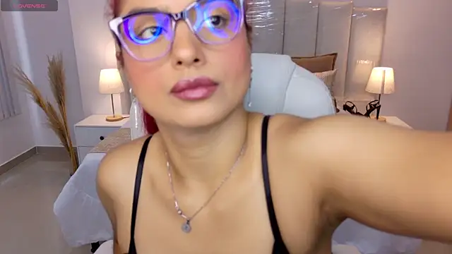 Raven-reyess online show from May 13, 2026, 4:59 pm