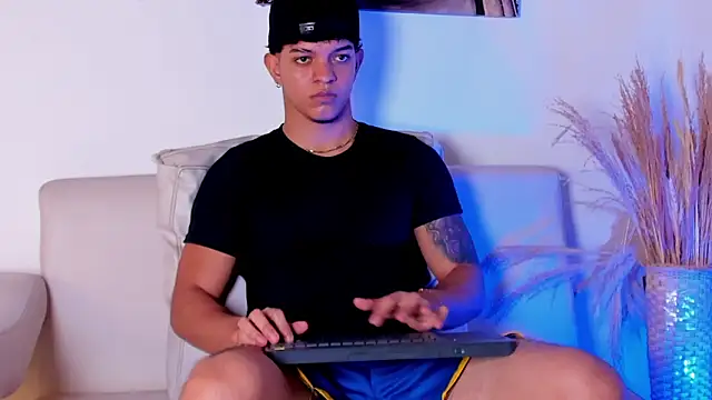 Noah brown 2 online show from April 11, 2026, 11:31 pm