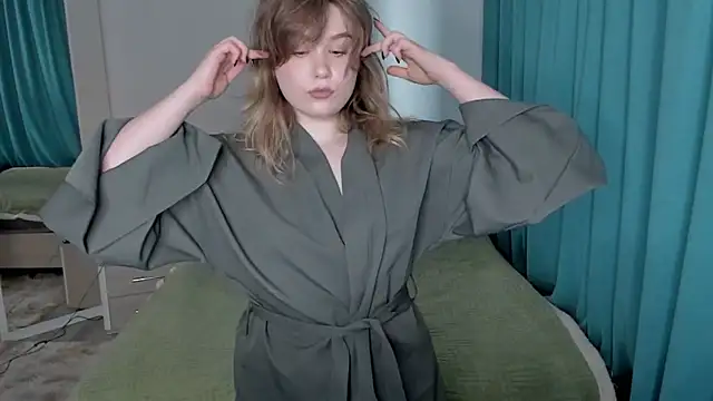 Snapshot of JennyHardy chatting on July 15, 2026, 1:49 pm JennyHardy online show from July 15, 2026, 1:49 pm