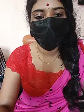 Snapshot of Sunitha28 chatting on June 2, 2026, 6:15 am Sunitha28 online show from June 2, 2026, 6:15 am