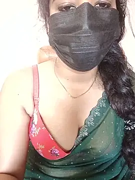 Snapshot of Sunitha28 chatting on June 9, 2026, 5:52 am Sunitha28 online show from June 9, 2026, 5:52 am