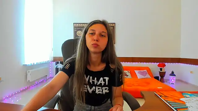 Snapshot of Ellina_Star chatting on July 15, 2026, 8:19 am Ellina Star online show from July 15, 2026, 8:19 am