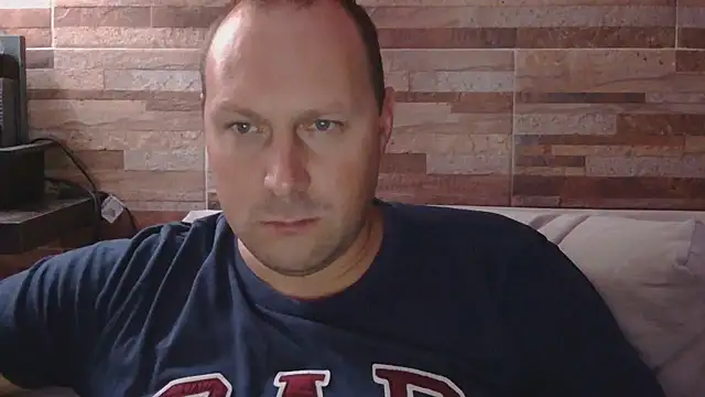 Snapshot of lustonfan chatting on April 21, 2026, 2:37 am lustonfan online show from April 21, 2026, 2:37 am