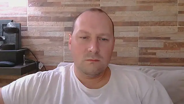 Snapshot of lustonfan chatting on May 16, 2026, 12:48 pm lustonfan online show from May 16, 2026, 12:48 pm