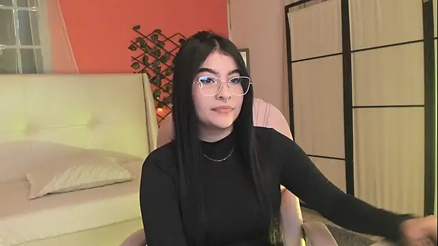 HannaLee333 online show from March 24, 2026, 9:42 pm