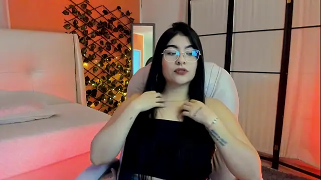 HannaLee333 online show from March 27, 2026, 10:42 pm