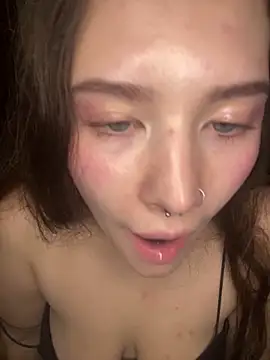 KristieKitty online show from April 17, 2026, 2:20 pm