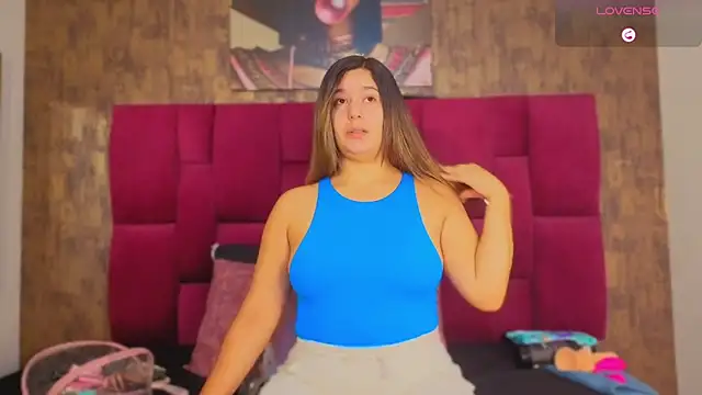 Isabella  Stone1 online show from March 12, 2026, 7:42 pm