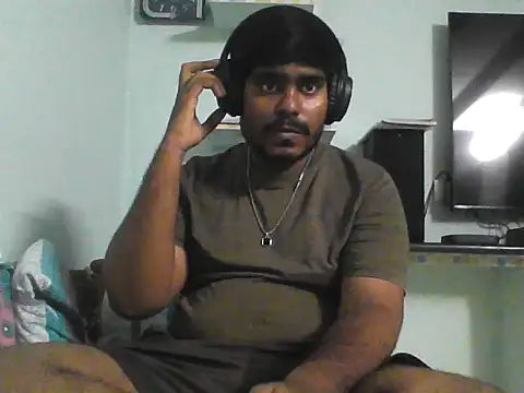 Snapshot of Foxboy65 chatting on April 29, 2026, 6:14 pm Foxboy65 online show from April 29, 2026, 6:14 pm