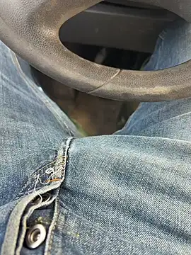 NonrigidFolderol online show from March 5, 2026, 11:28 am