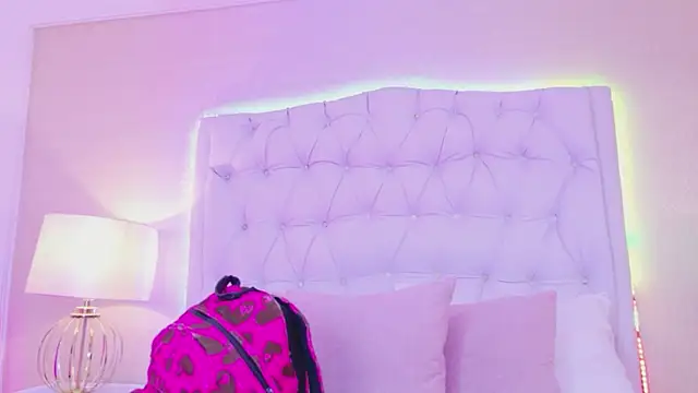 MeganRoseh online show from March 18, 2026, 7:28 pm