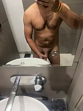 Vibrator2509 online show from April 3, 2026, 8:51 pm