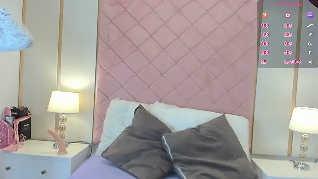 Alexa Jonees online show from April 24, 2026, 8:33 pm