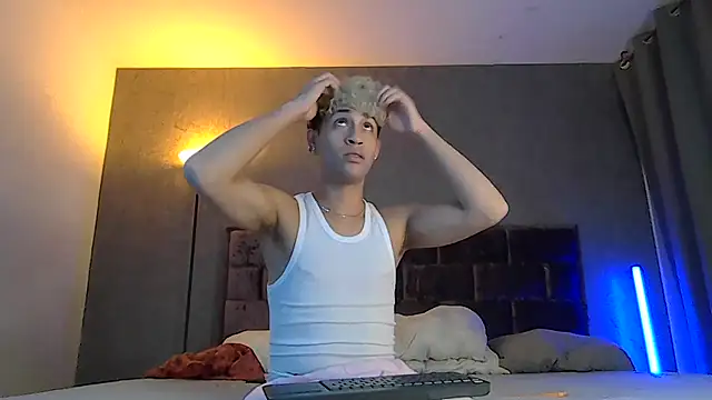 Snapshot of Wild_Squad chatting on May 24, 2026, 6:40 am Wild Squad online show from May 24, 2026, 6:40 am
