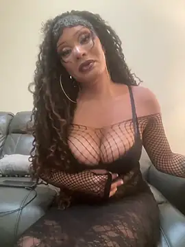 Riasvenenoo online show from April 10, 2026, 4:01 pm