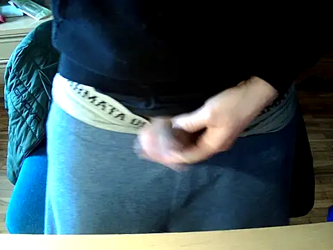 YoUnGbOy2018 online show from March 12, 2026, 9:15 am