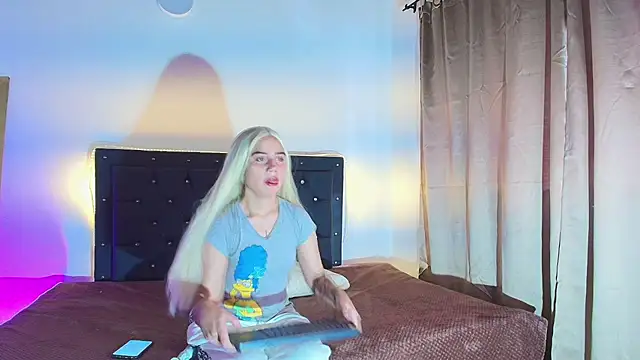 Snapshot of nayades_ricci chatting on June 23, 2026, 7:56 pm nayades ricci online show from June 23, 2026, 7:56 pm