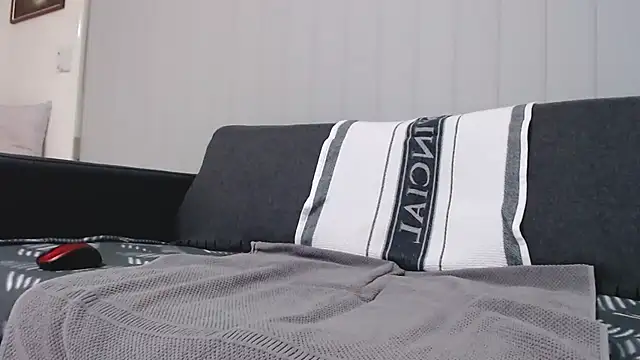 lilchristianxh online show from November 25, 2025, 6:35 am