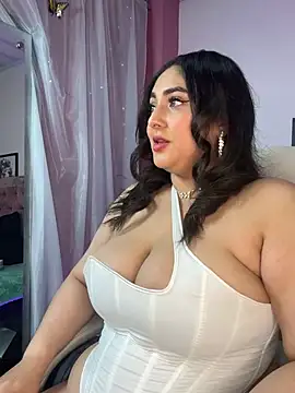 Selenee23 online show from April 24, 2026, 11:34 am