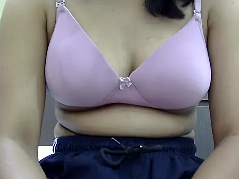 Snapshot of kAVYA_05 chatting on April 28, 2026, 4:06 am kAVYA 05 online show from April 28, 2026, 4:06 am