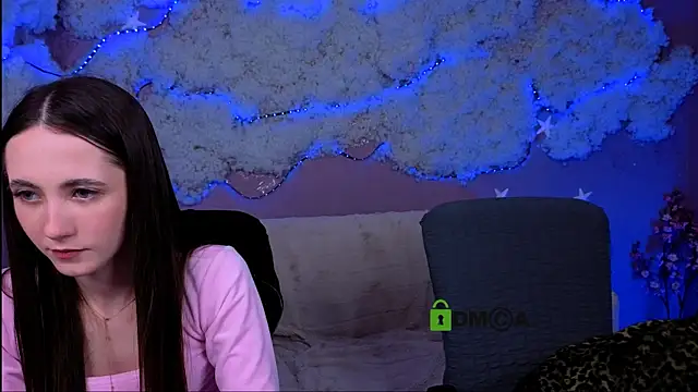 Snapshot of bella_dorn chatting on May 6, 2026, 11:54 pm bella dorn online show from May 6, 2026, 11:54 pm