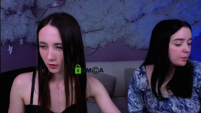 Snapshot of bella_dorn chatting on May 10, 2026, 1:33 am bella dorn online show from May 10, 2026, 1:33 am