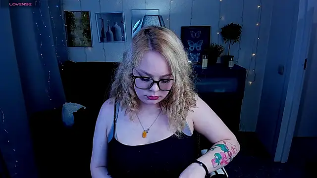 AmeliaMerris online show from April 21, 2026, 8:55 pm