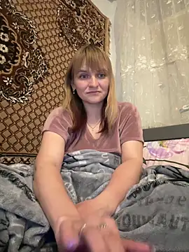 Snapshot of lovely_angel_baby chatting on May 5, 2026, 7:00 pm lovely angel baby online show from May 5, 2026, 7:00 pm