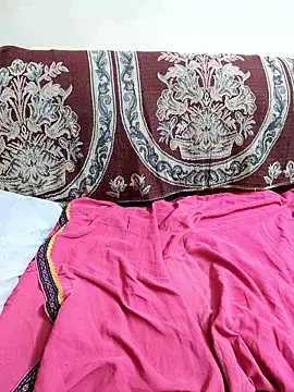 Snapshot of Manisha-Rai chatting on April 27, 2026, 8:07 pm Manisha-Rai online show from April 27, 2026, 8:07 pm