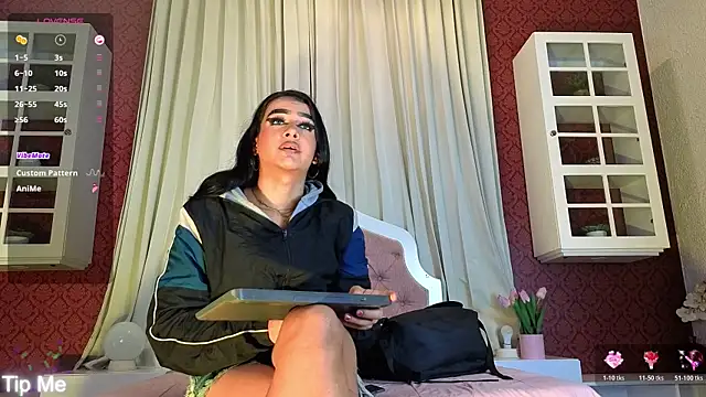 Sienna Dark online show from April 17, 2026, 11:02 am