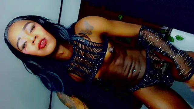 laaura dolll online show from March 21, 2026, 1:43 am