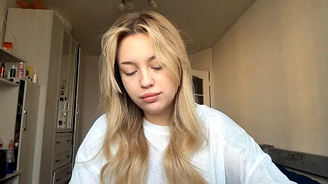 WonderedFlair online show from April 1, 2026, 6:14 am