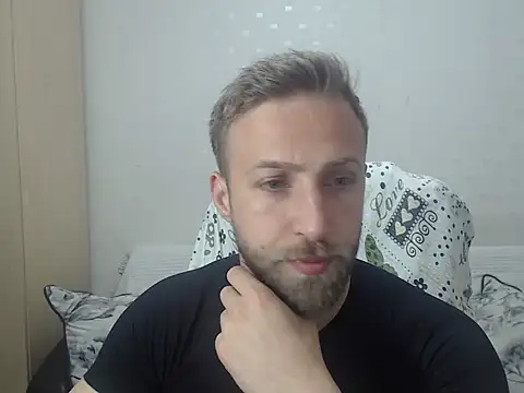 BlondEagleMuscle online show from April 24, 2026, 7:38 pm