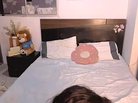 kronysmith30 online show from April 16, 2026, 5:19 am