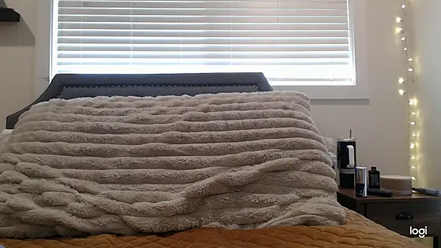 SecretsNextDoor online show from April 8, 2026, 5:24 pm