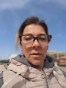 ManuelaX online show from March 1, 2026, 11:45 am