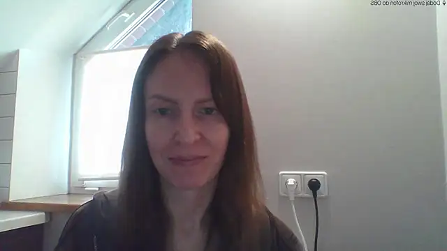 Snapshot of AnnaTight chatting on May 19, 2026, 4:24 pm AnnaTight online show from May 19, 2026, 4:24 pm